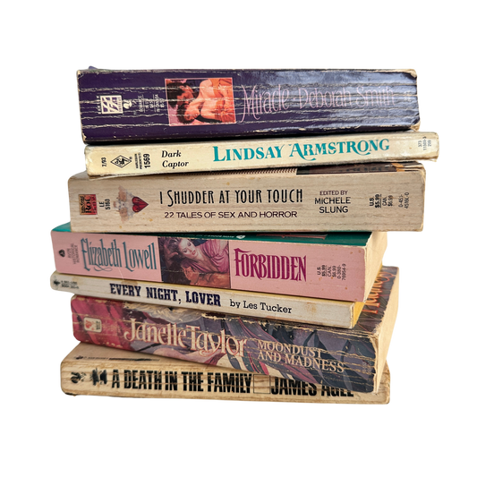 HC003 STACK OF MM ROMANCE NOVELS
