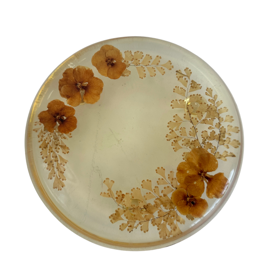 KT016 AMBER FLORAL RESIN TRIVET