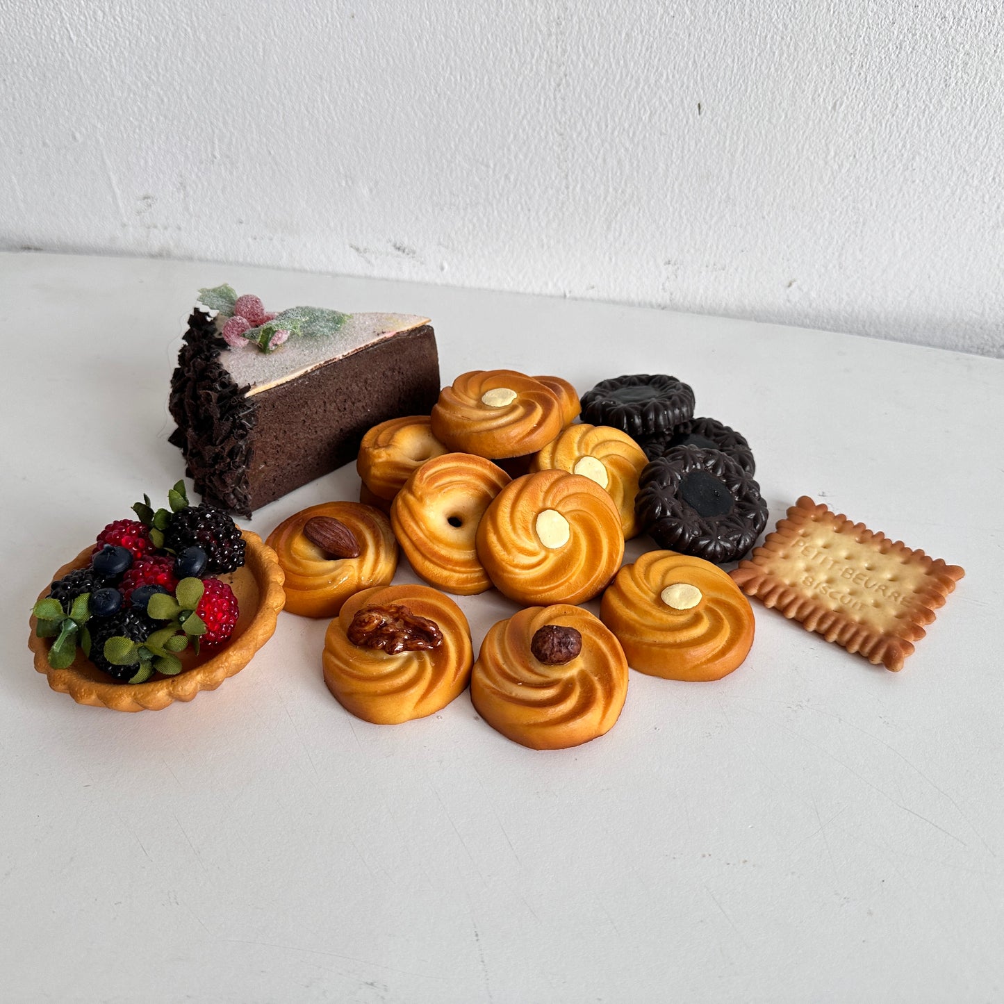 KT024 FAUX SWEETS ASSORTMENT