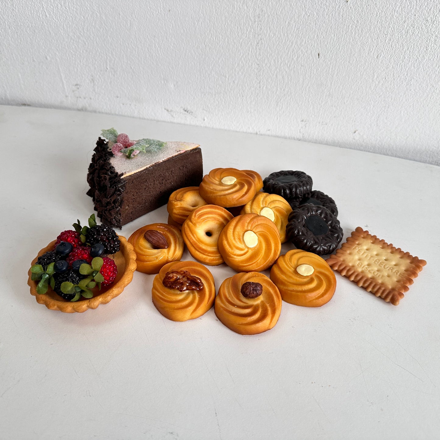 KT024 FAUX SWEETS ASSORTMENT