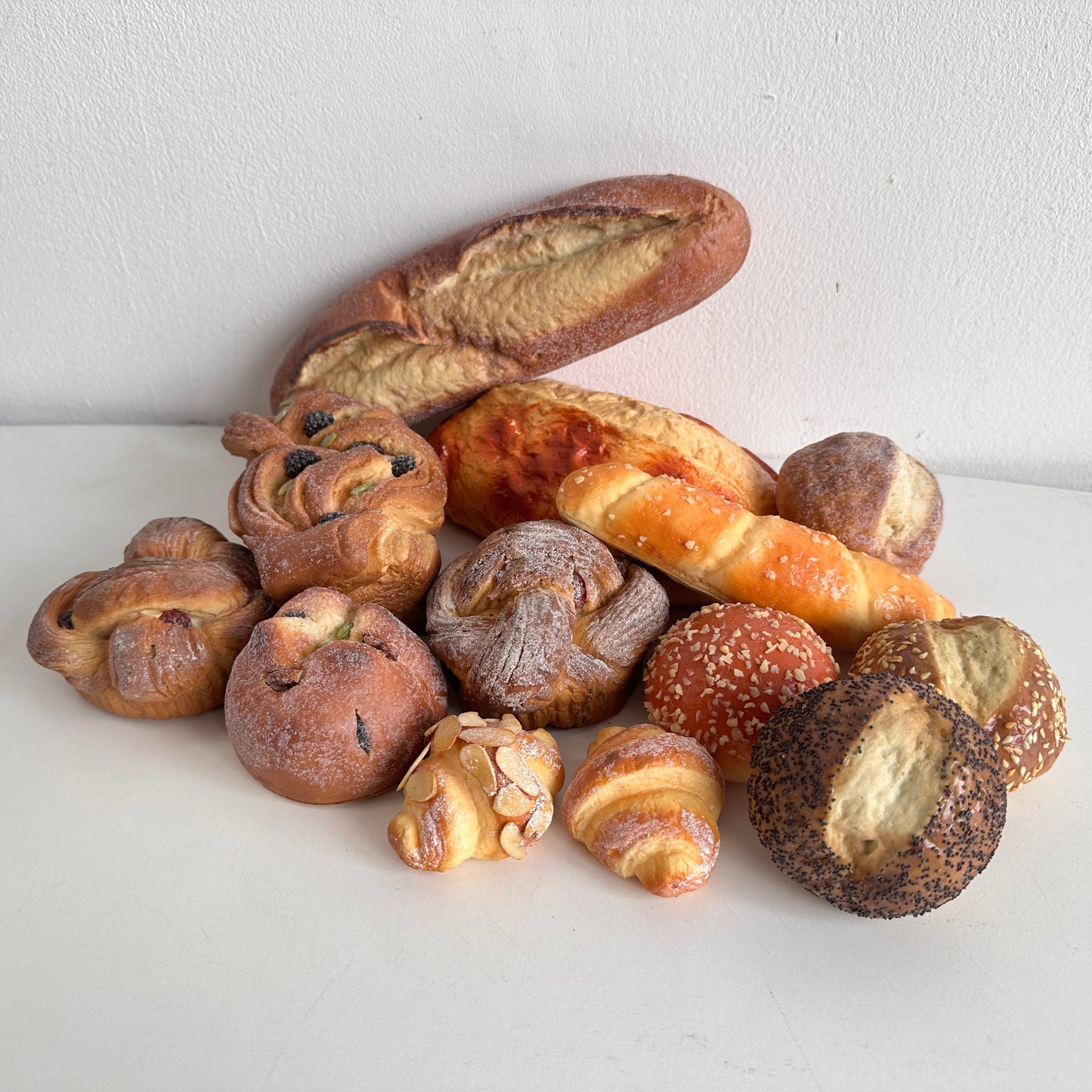 KT025 ASSORTED FAUX BREAD