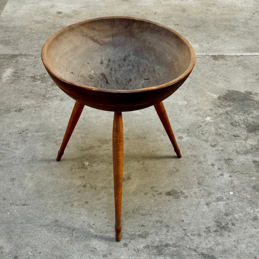 KT028 ANTIQUE WOODEN TRIPOD BOWL