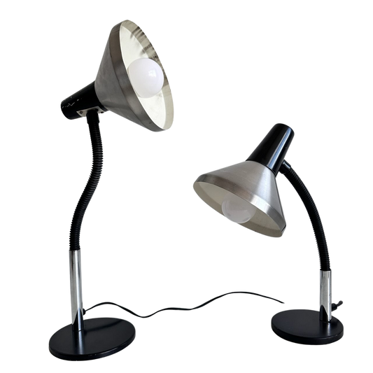 LI021 PAIR OF DUTCH DESIGN GOOSENECK DESK LAMPS