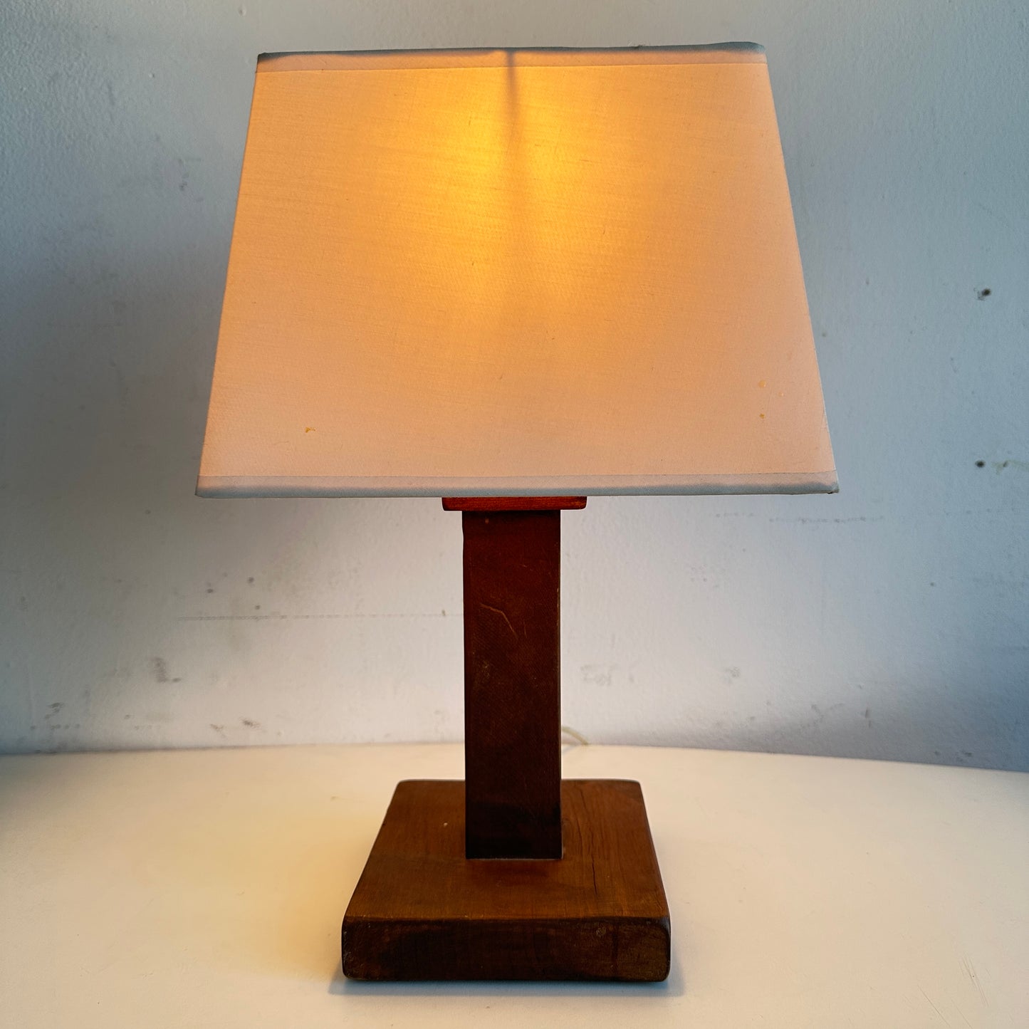 LI027 SIMPLE SHORT WOOD TABLE LAMP