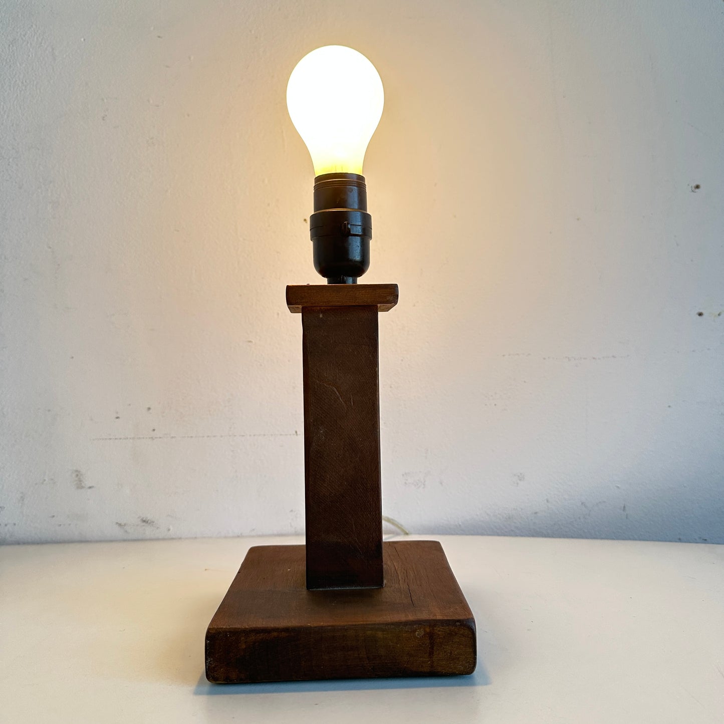 LI027 SIMPLE SHORT WOOD TABLE LAMP