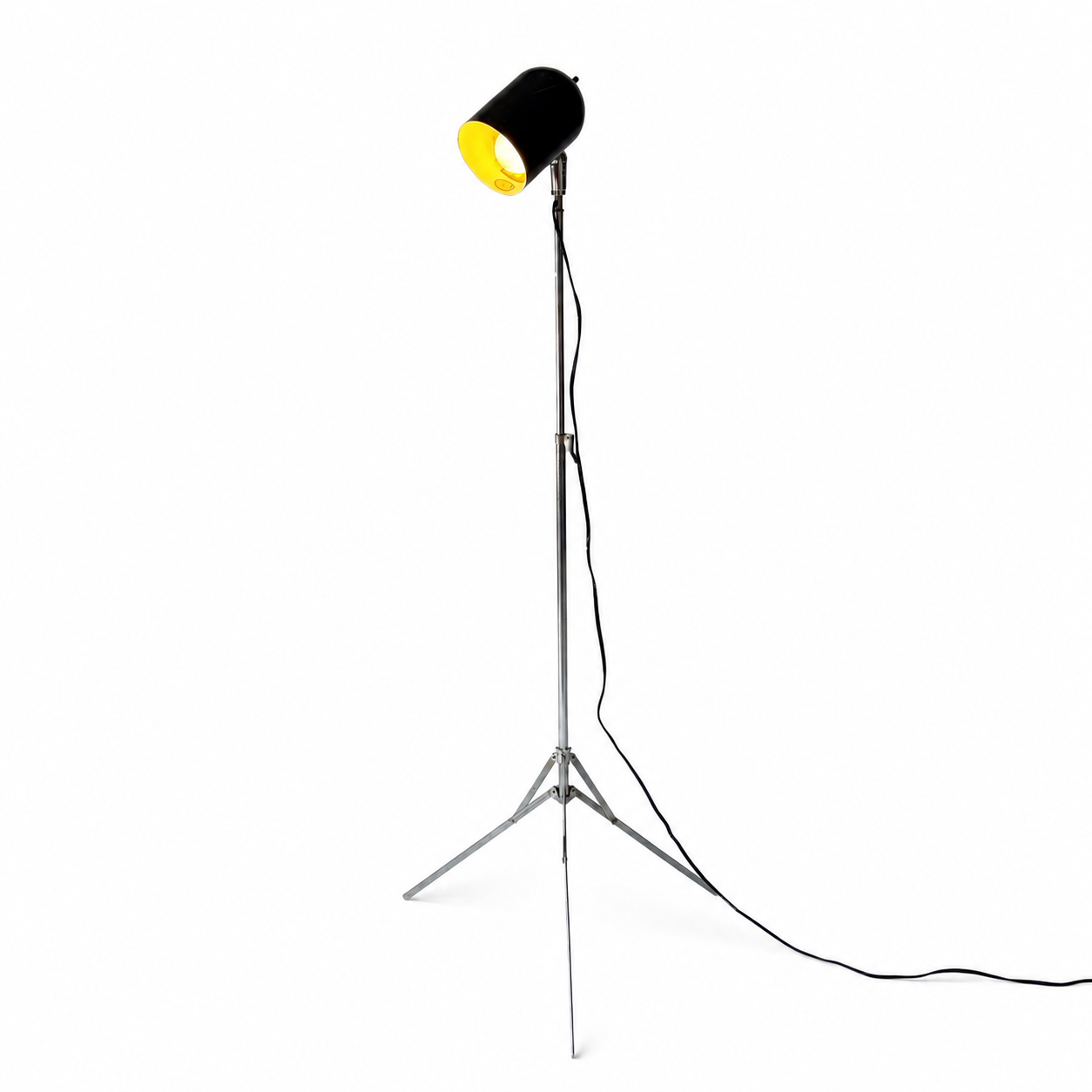 LI033 VINTAGE TELESCOPING TRIPOD LAMP