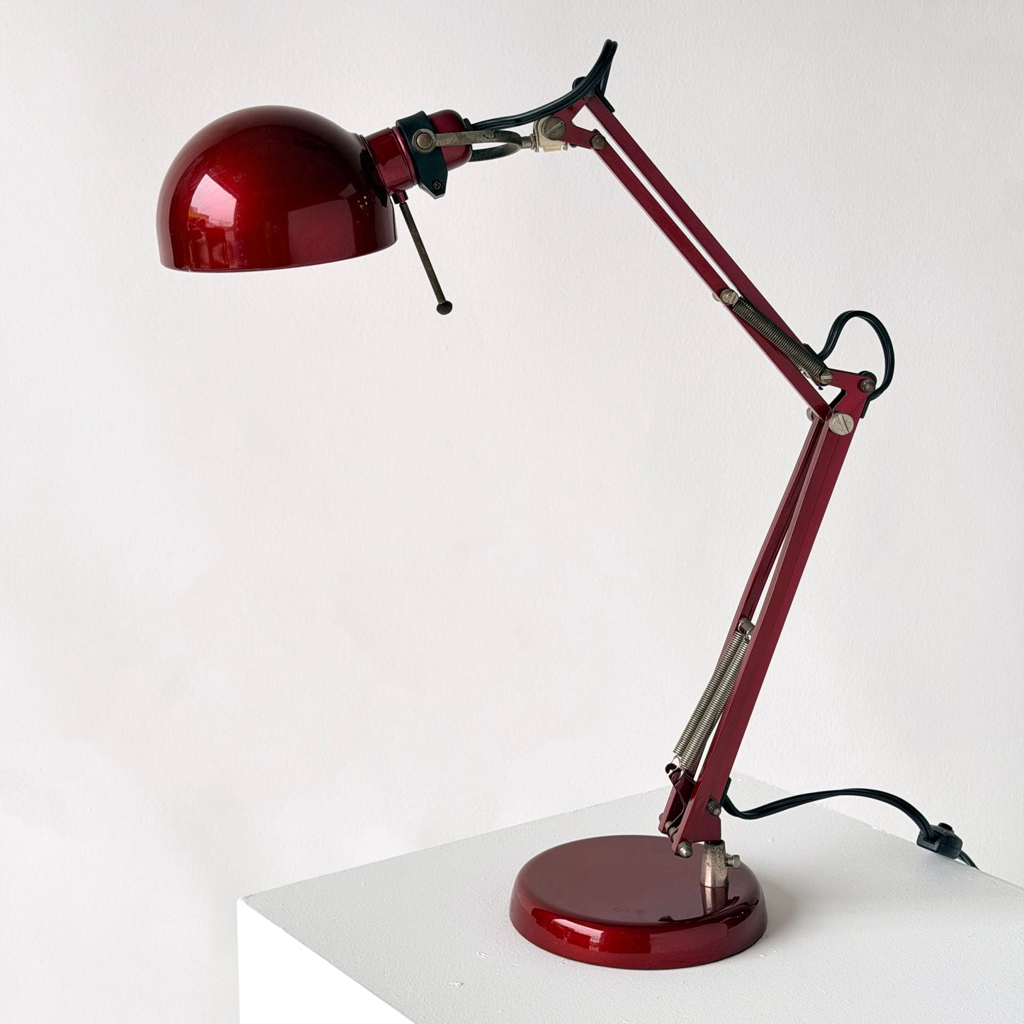 LI041 RED ADJUSTABLE TASK LAMP