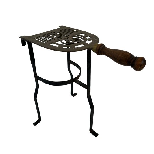 OB044 ANTIQUE FIREPLACE TRIVET WITH HANDLE