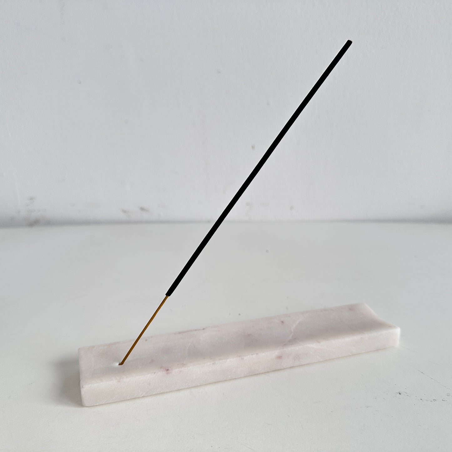 OB047 MARBLE INCENSE HOLDER