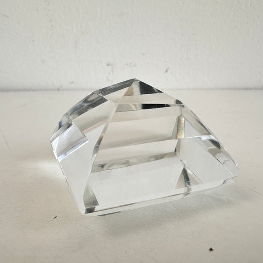 OB053 LITTLE GLASS PYRAMID OBJECT