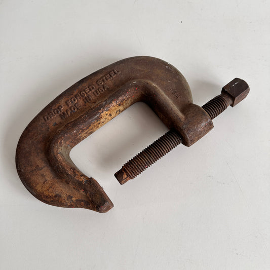 OB058 RUSTY ANTIQUE C-CLAMP