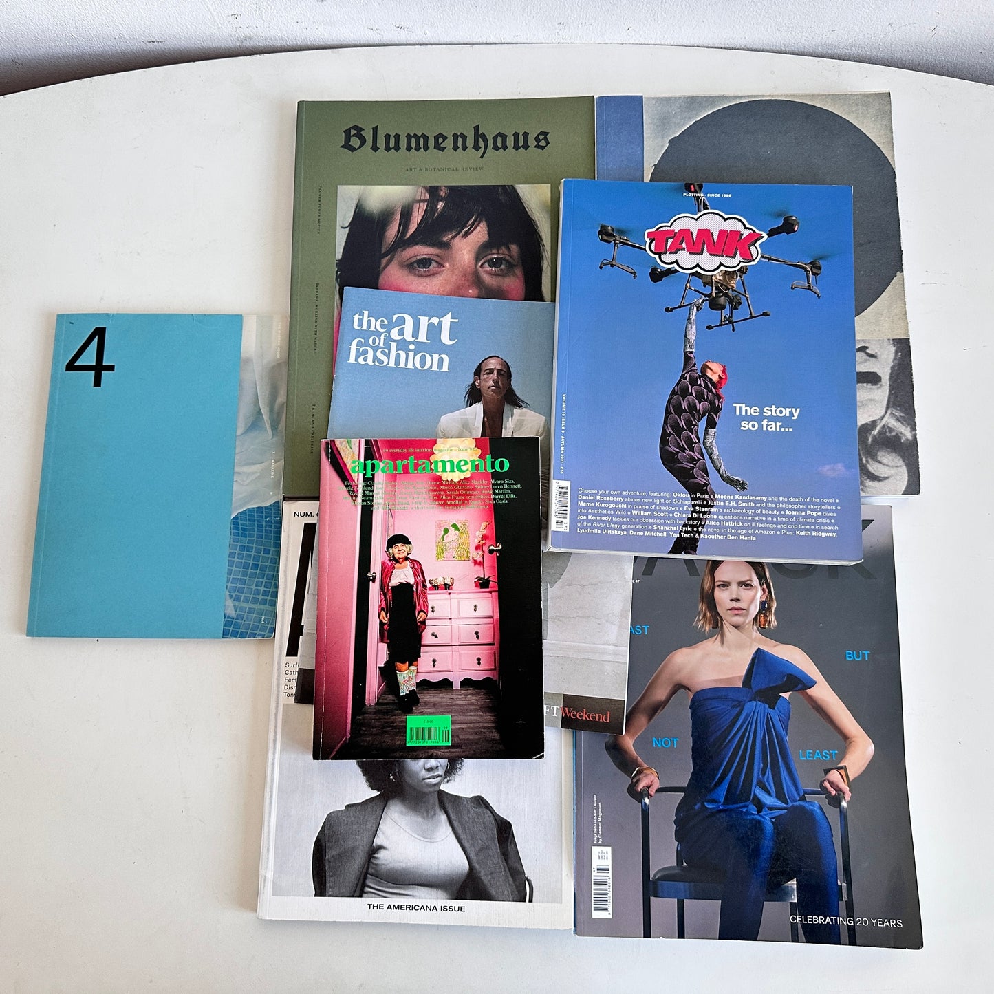 OB069 STACK OF ART AND FASHION MAGAZINES