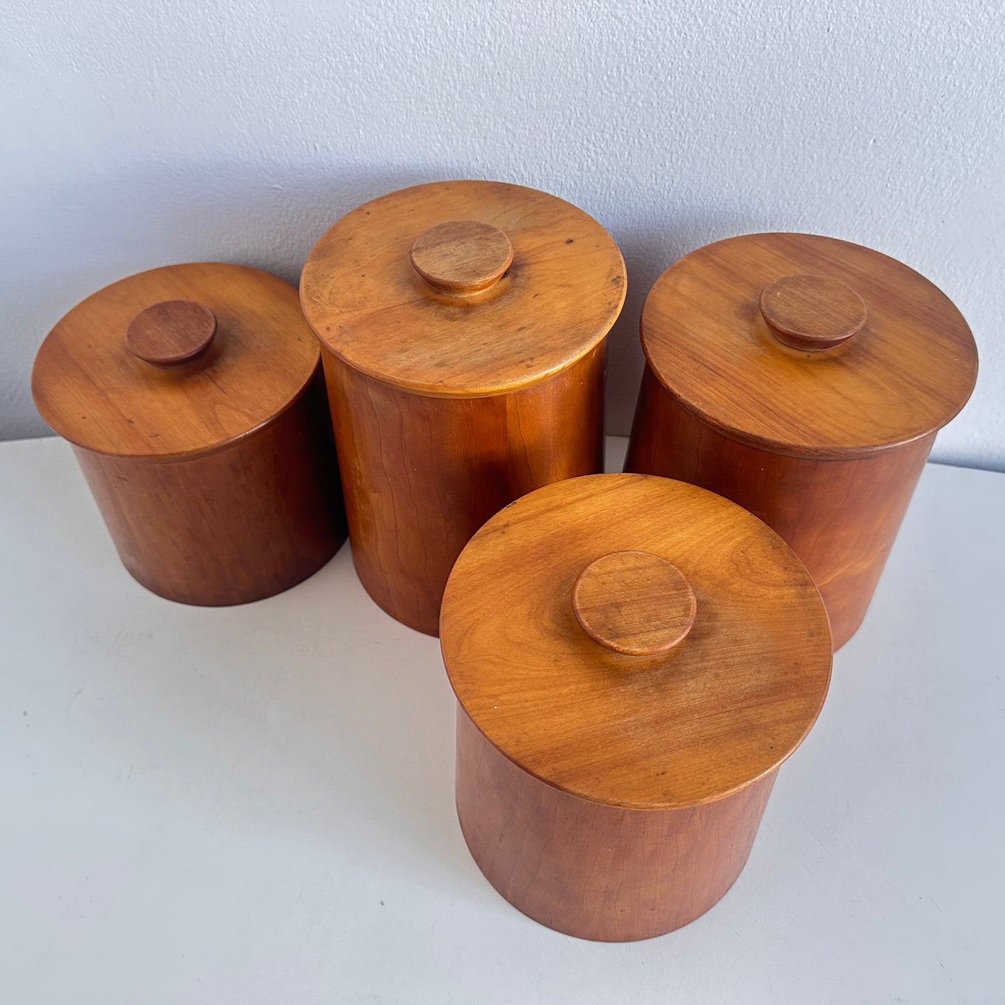 OB079 SET OF 4 TEAK WOOD CANISTERS