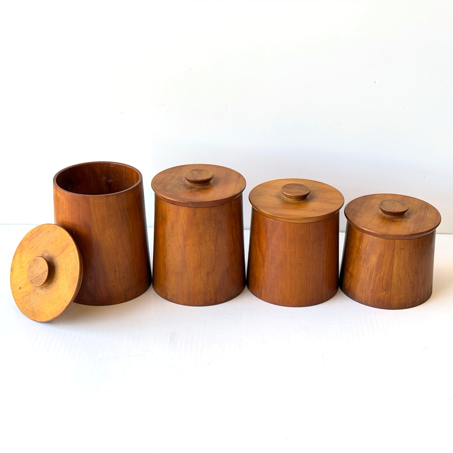 OB079 SET OF 4 TEAK WOOD CANISTERS