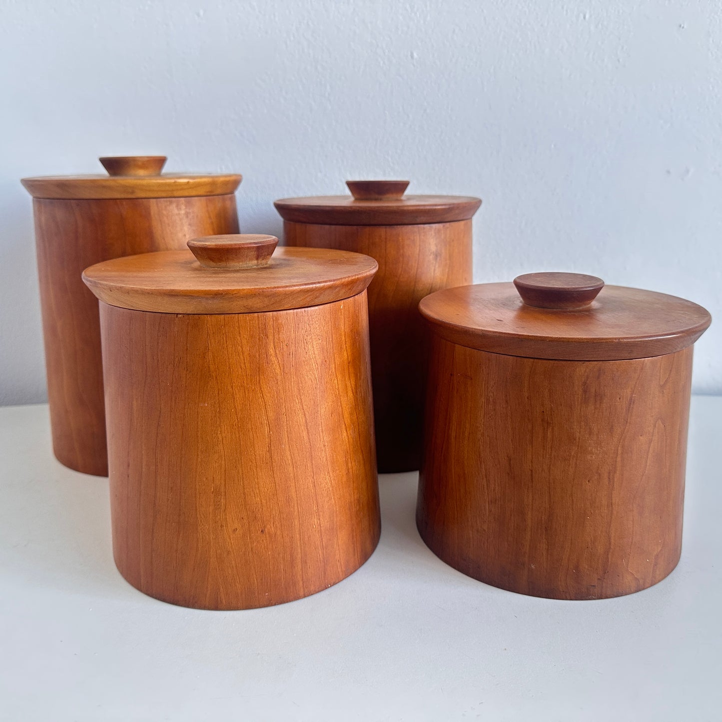 OB079 SET OF 4 TEAK WOOD CANISTERS