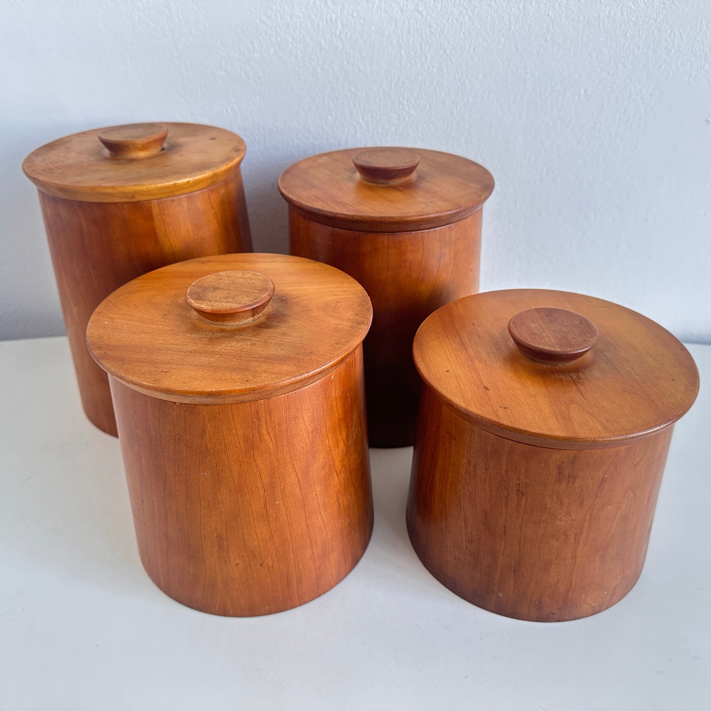 OB079 SET OF 4 TEAK WOOD CANISTERS