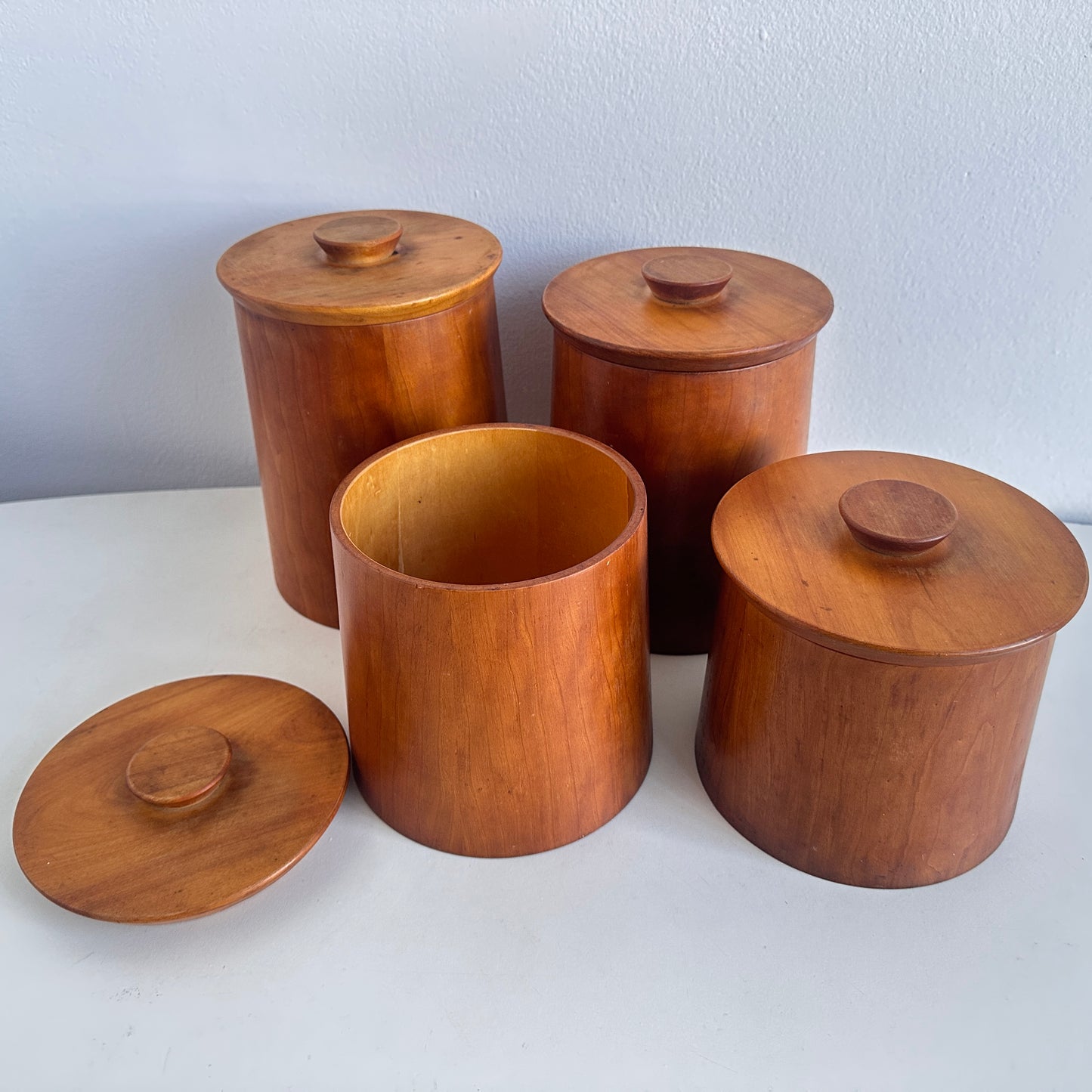 OB079 SET OF 4 TEAK WOOD CANISTERS