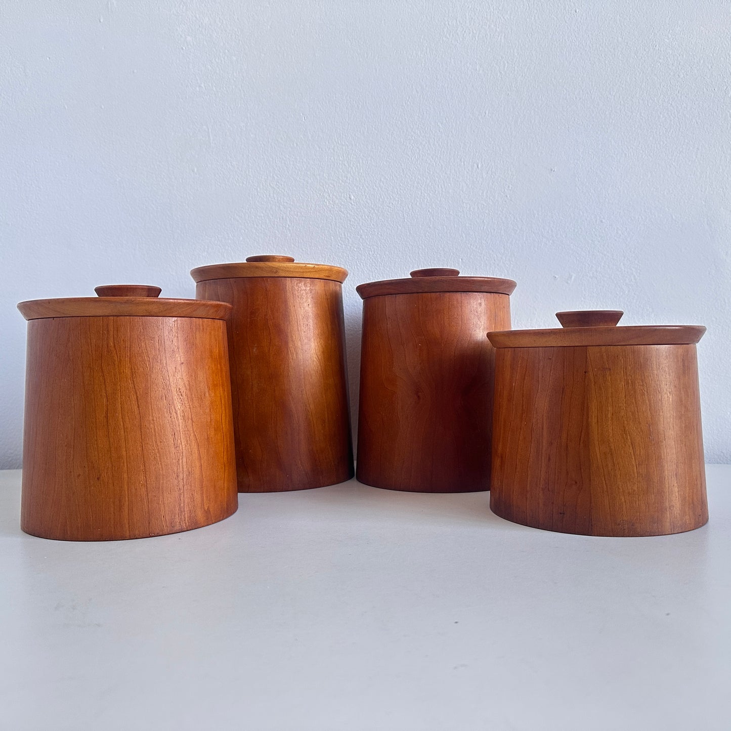 OB079 SET OF 4 TEAK WOOD CANISTERS