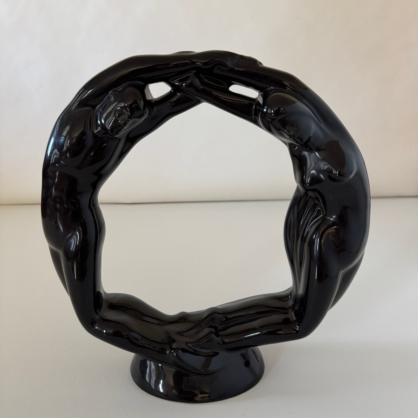 OB081 CIRCLE OF LOVE SCULPTURE