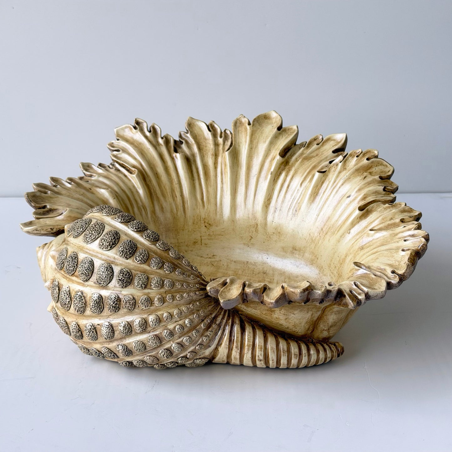 OB082 LARGE RESIN SHELL BOWL