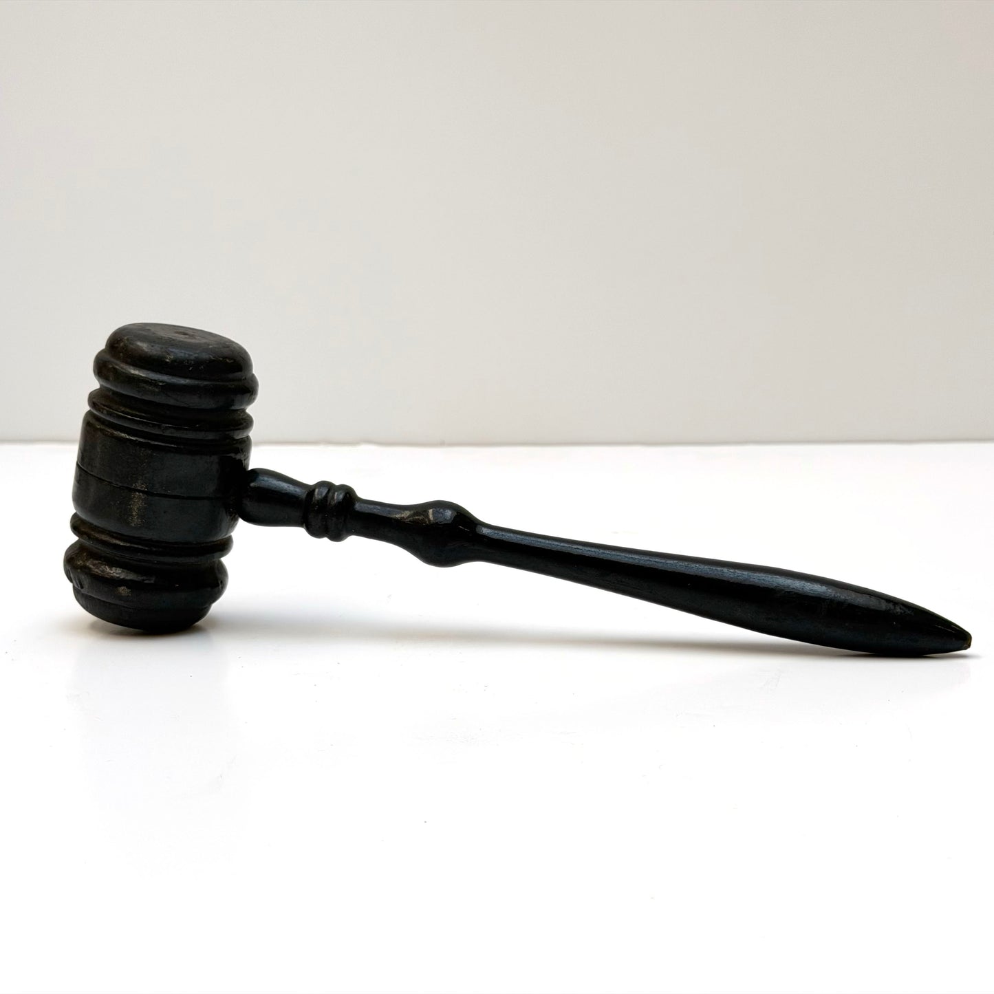 OB096 BLACK WOODEN GAVEL