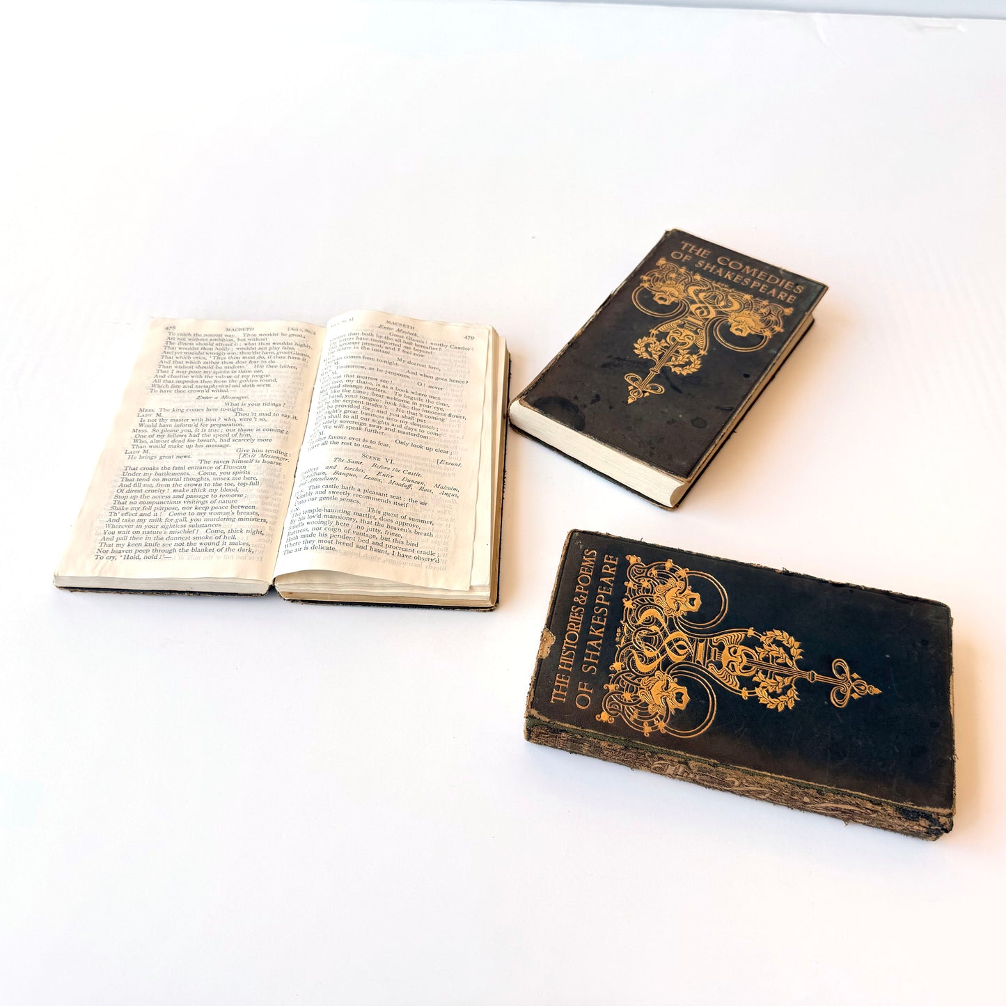 OB111 3" STACK OF ANTIQUE SHAKESPEARE BOOKS