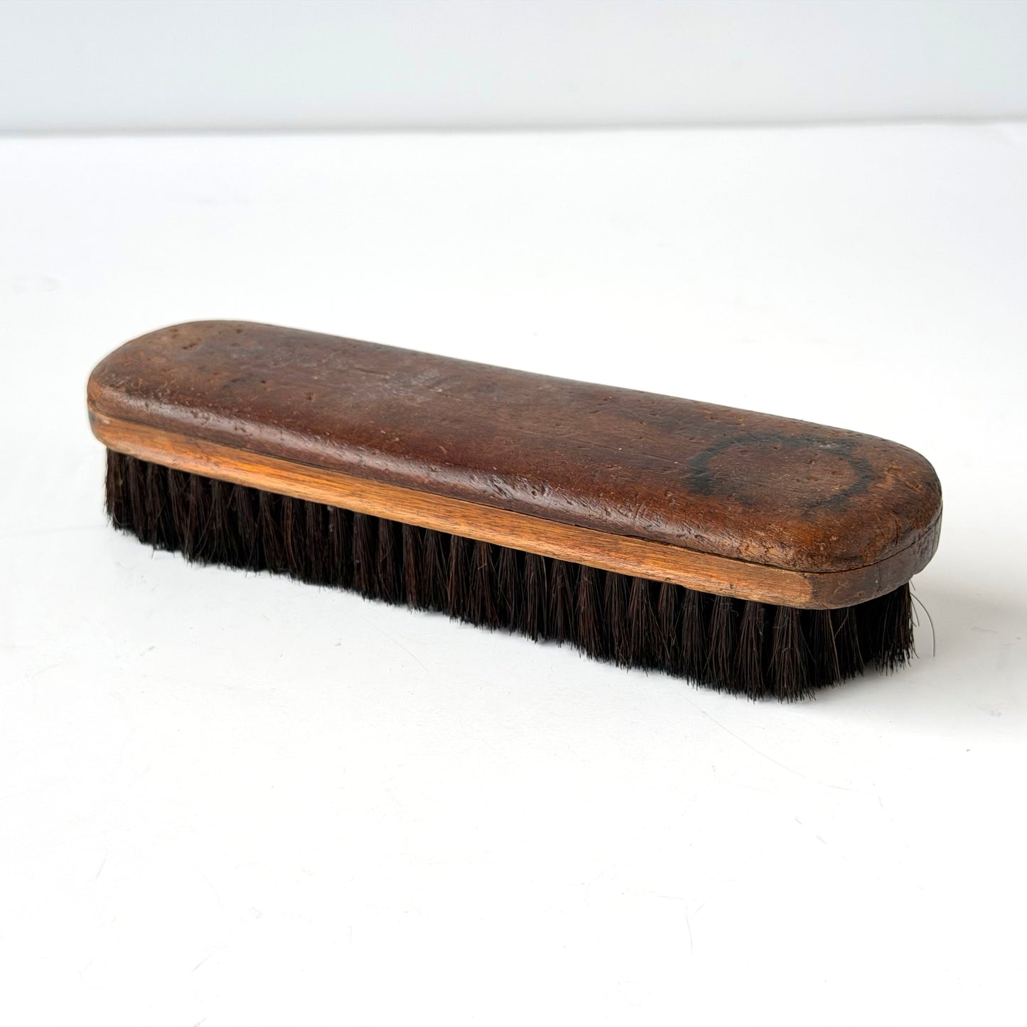 OB118 ANTIQUE WOODEN SHOE SHINE BRUSH