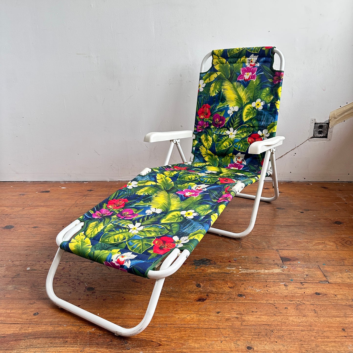 OD004 ORCHID PRINT FOLDING OUTDOOR BEACH LOUNGER
