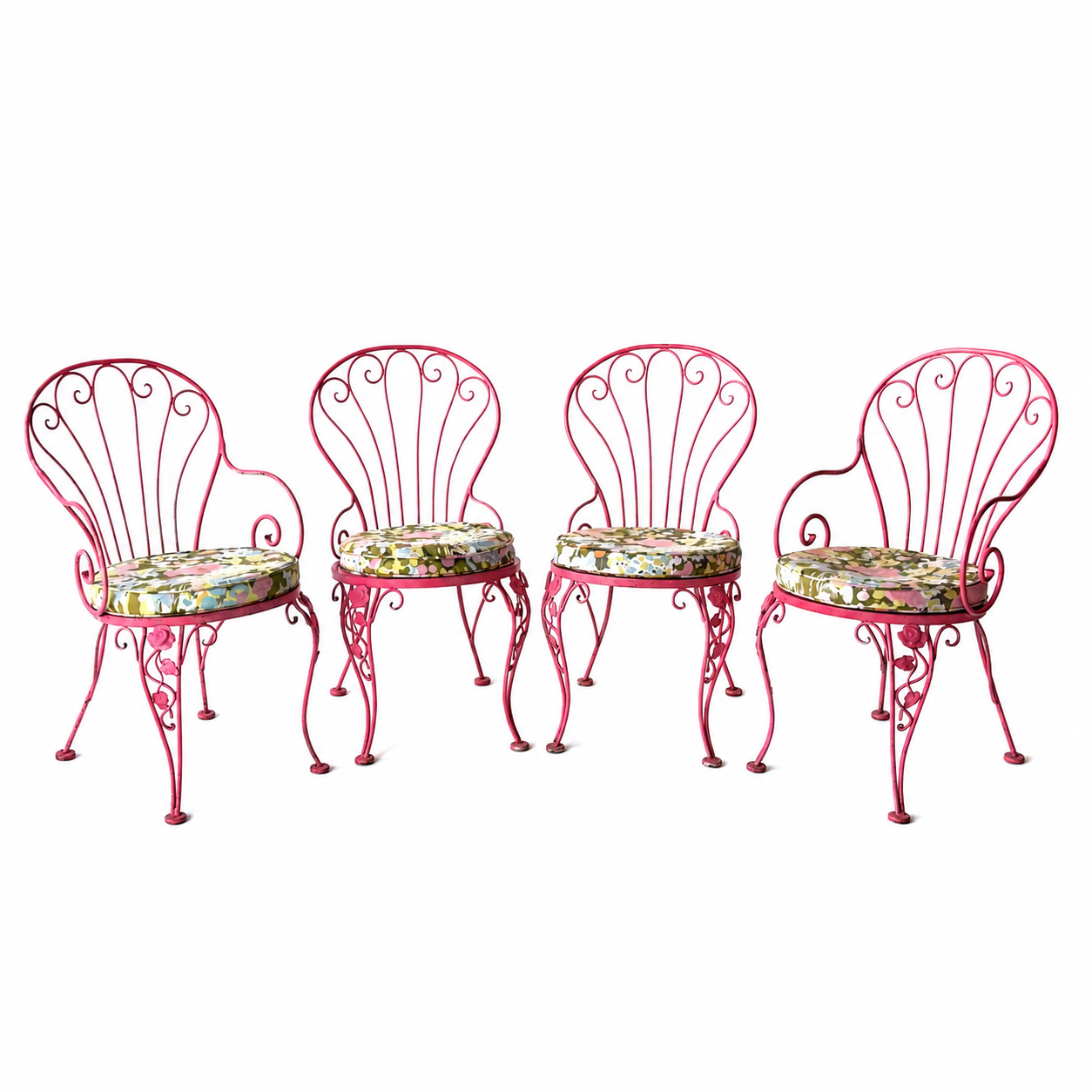 OD016.4 SET OF FOUR PINK IRON PATIO CHAIRS