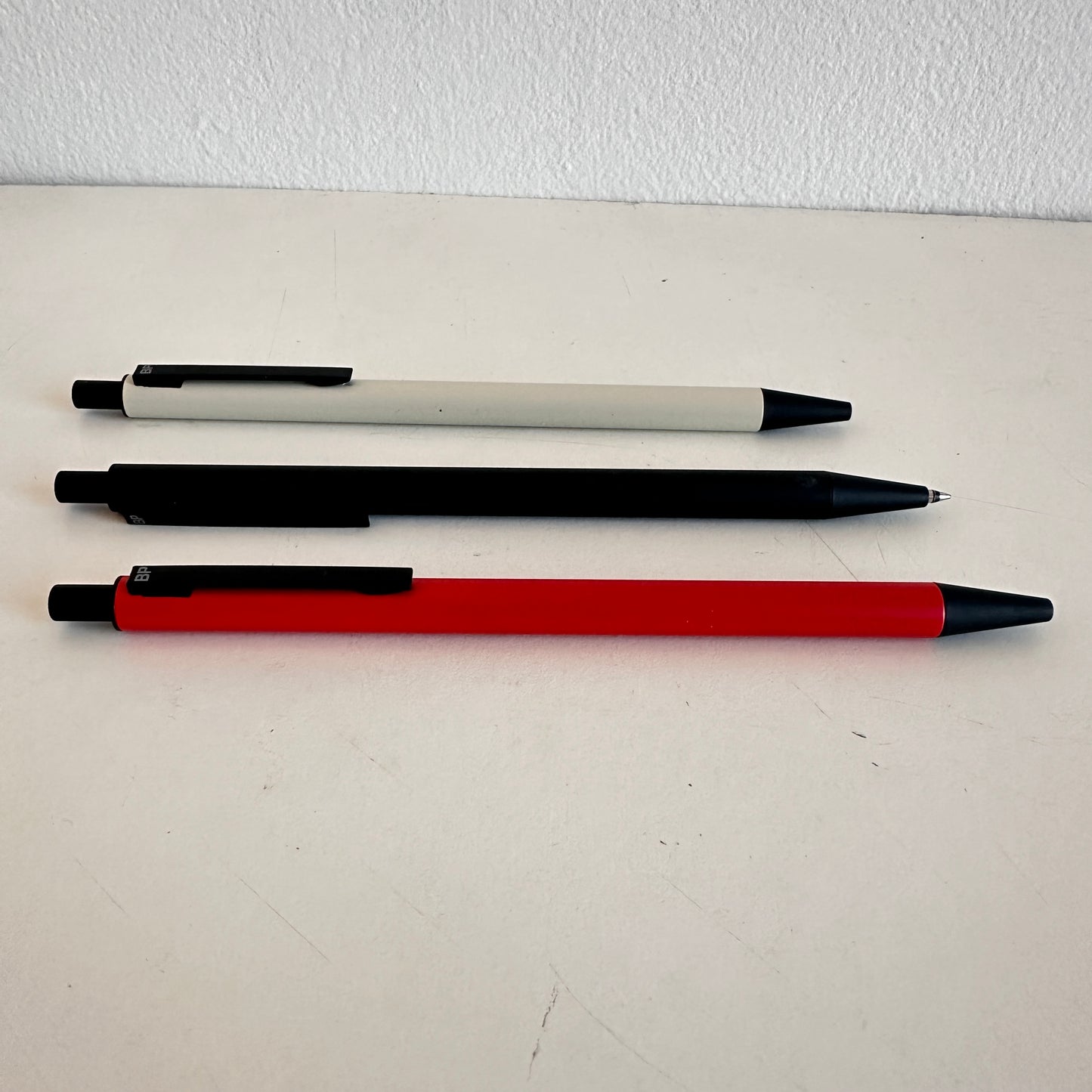 OF017 SET OF 3 HELVETICA BALLPOINT PENS