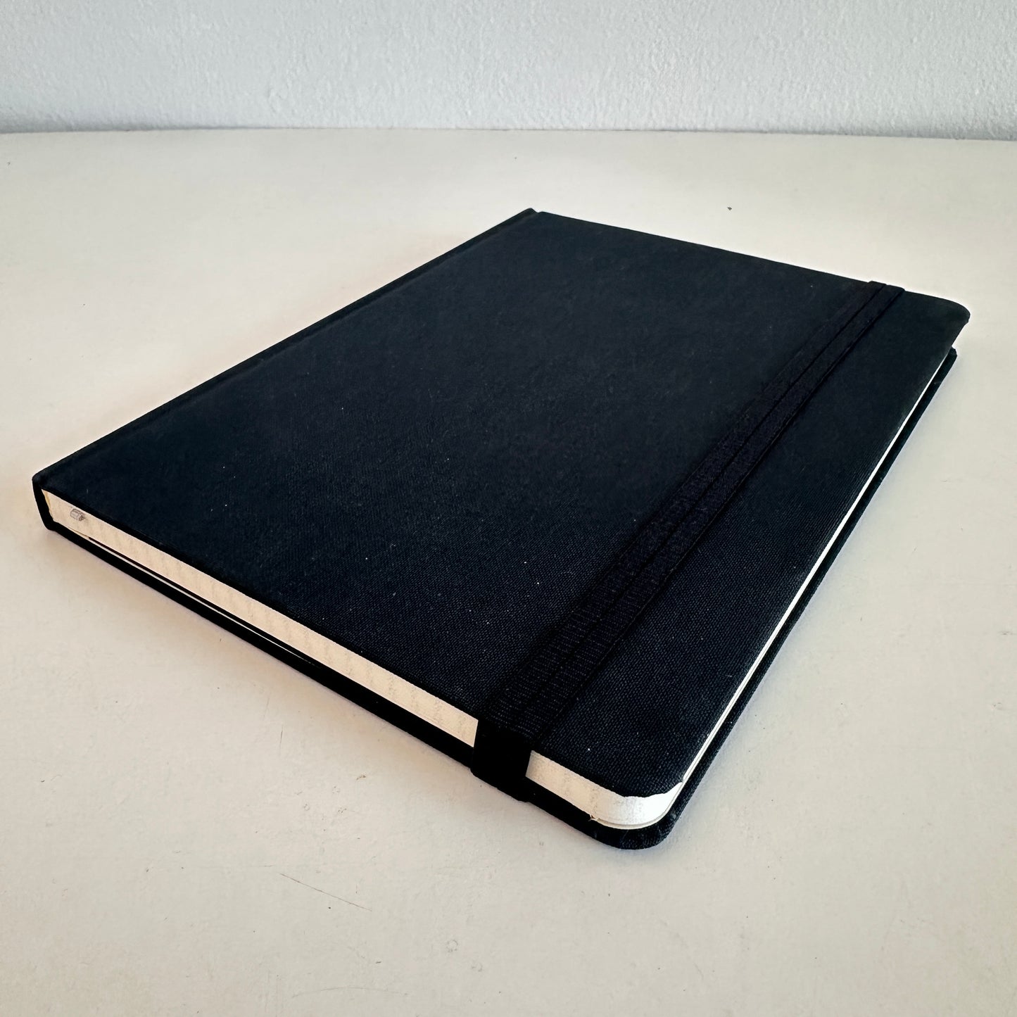 OF018 BLACK LINEN GRAPH PAPER NOTEBOOK