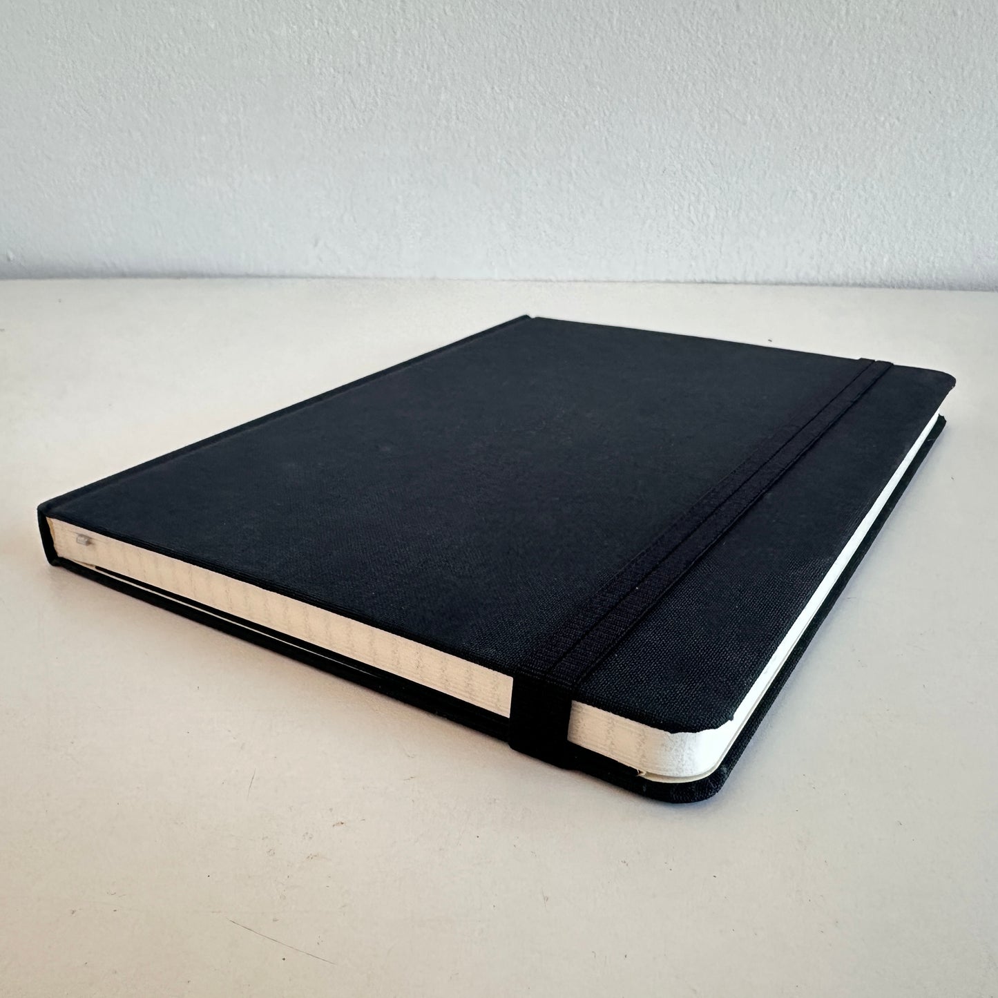 OF018 BLACK LINEN GRAPH PAPER NOTEBOOK
