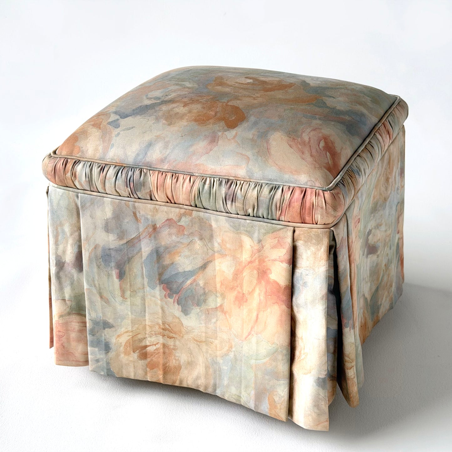 OT001 FLORAL OTTOMAN