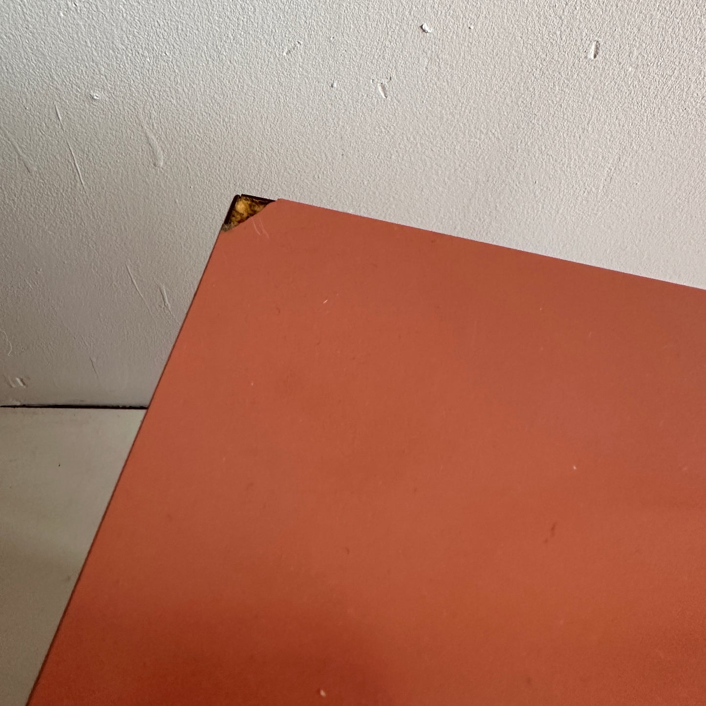 PD011 PINK & GOLD LAMINATE PEDESTAL