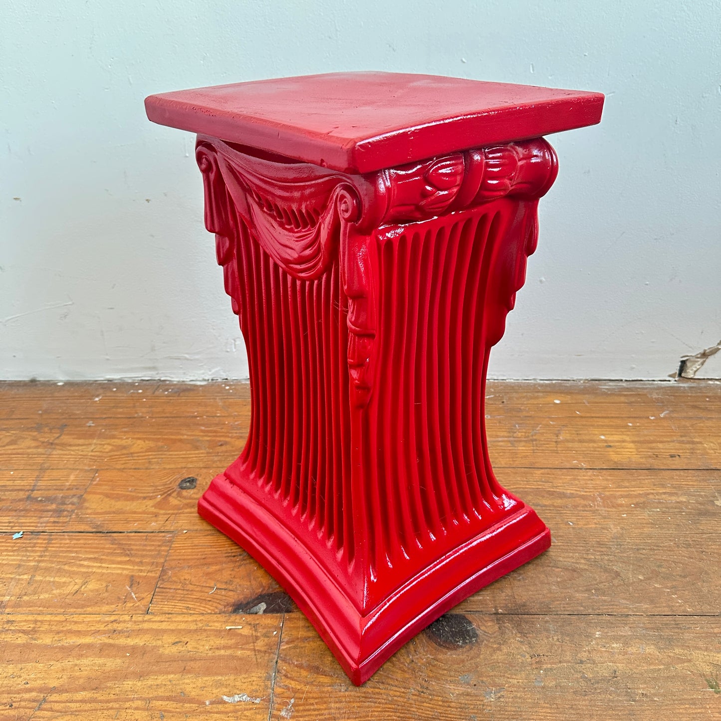 PD015 PAINTABLE PEDESTAL