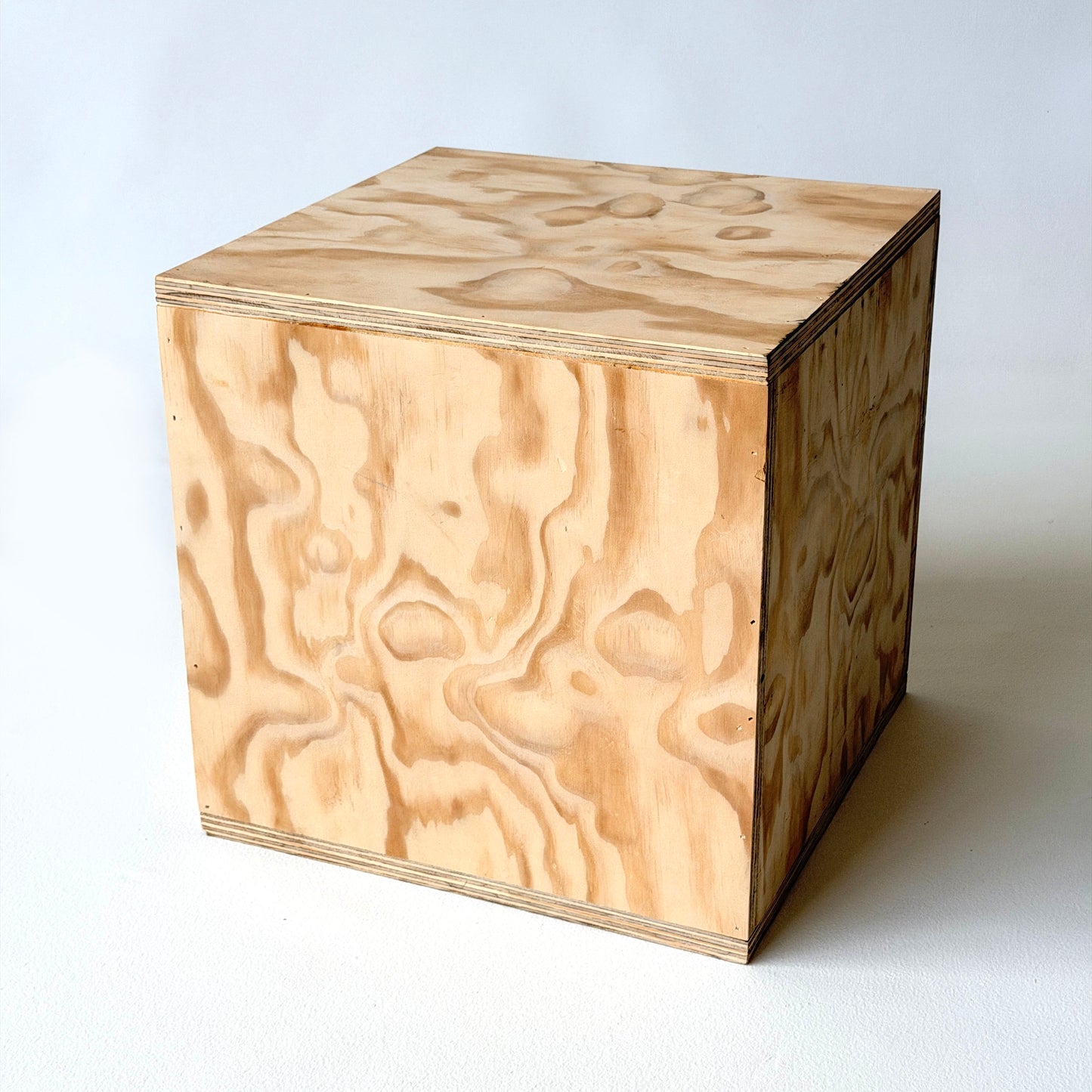 PD018 PLYWOOD CUBE