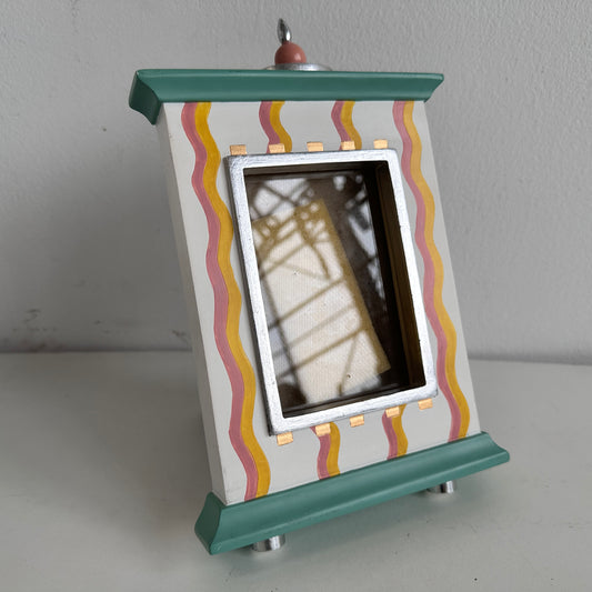 PF006 SQUIGGLE PICTURE FRAME