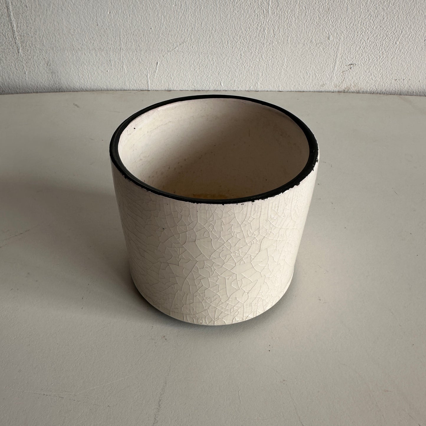 PL008 WHITE CRACKLE PLANTER