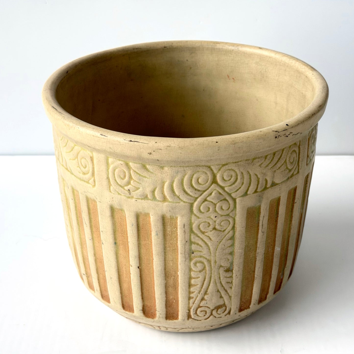 PL015 CREAM JARDINIERE PLANTER