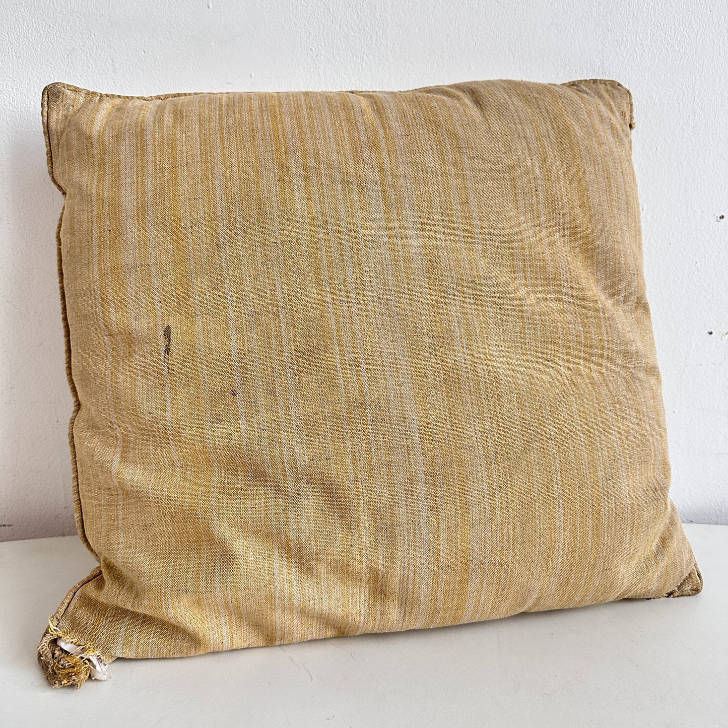 PW024 DISTRESSED YELLOW STRIPED PILLOW