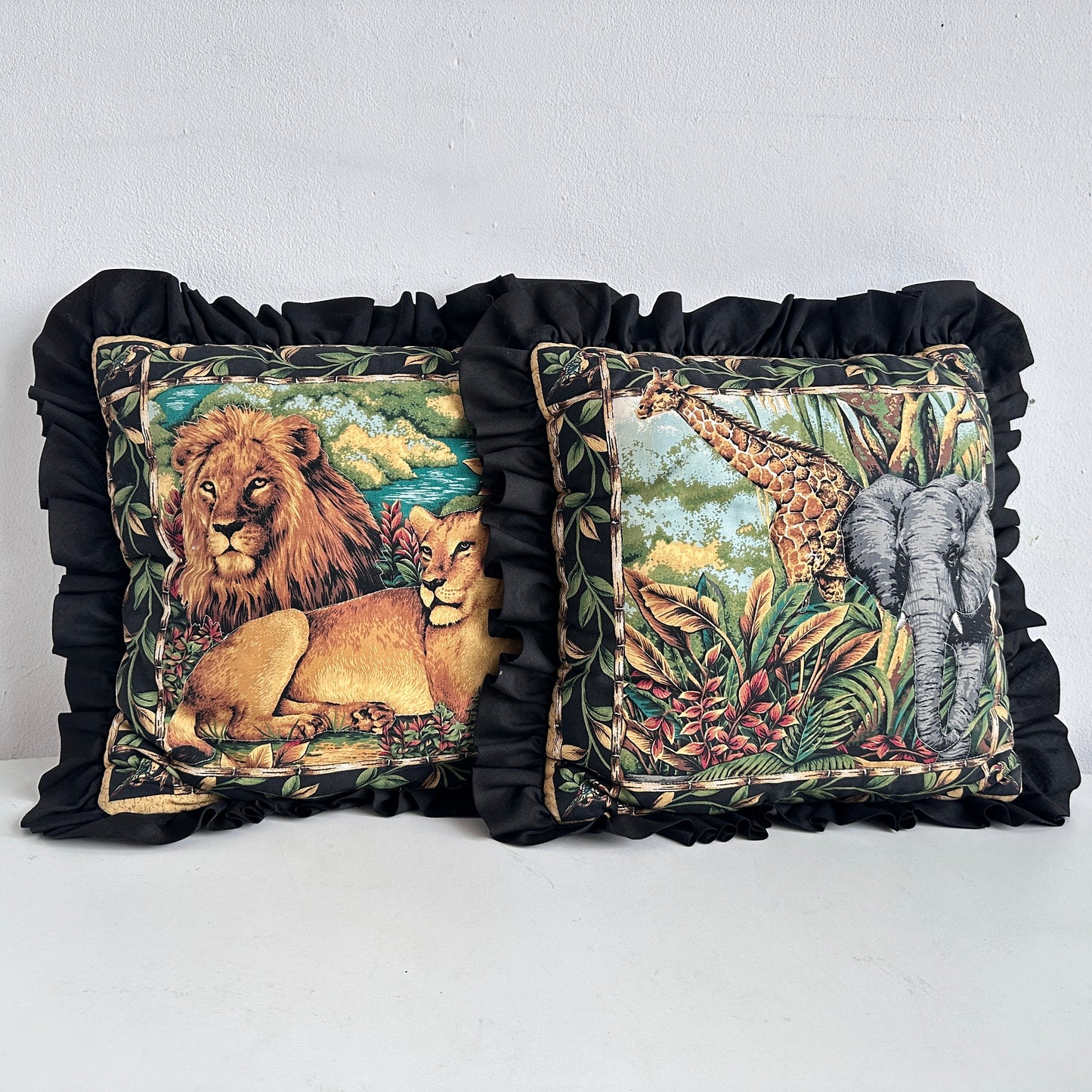 PW029 PAIR OF REVERSIBLE SAFARI PILLOWS
