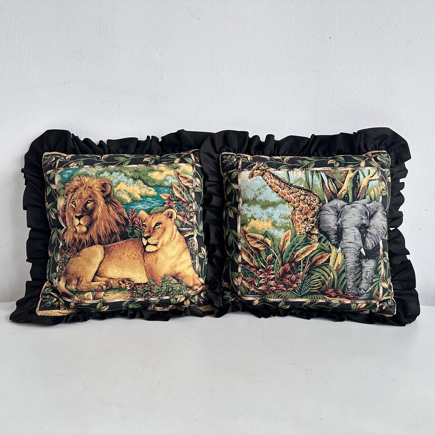 PW029 PAIR OF REVERSIBLE SAFARI PILLOWS