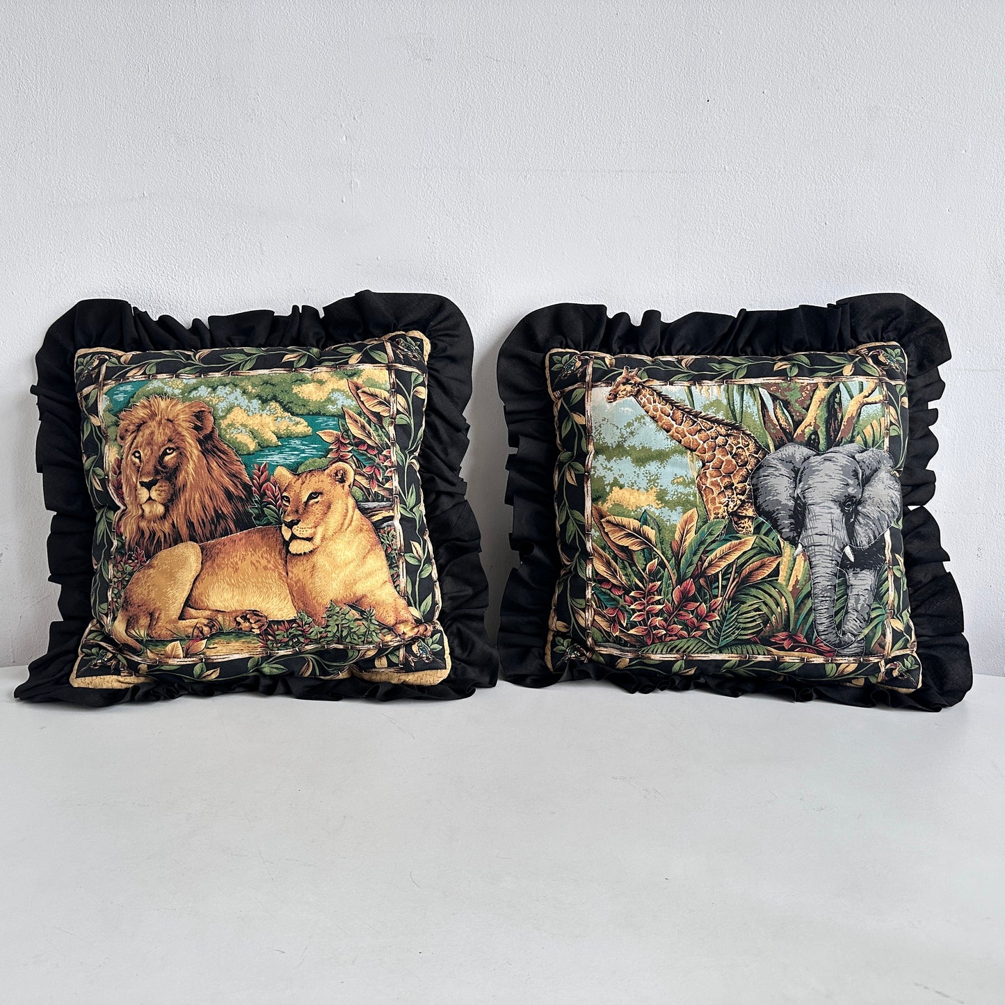 PW029 PAIR OF REVERSIBLE SAFARI PILLOWS