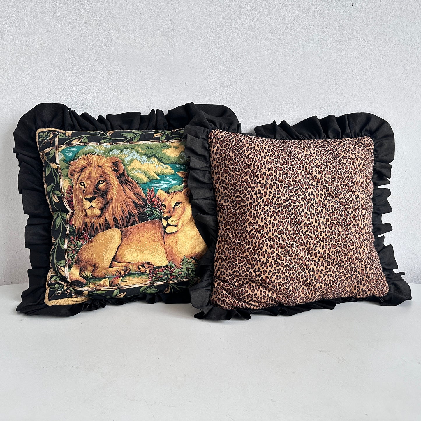 PW029 PAIR OF REVERSIBLE SAFARI PILLOWS