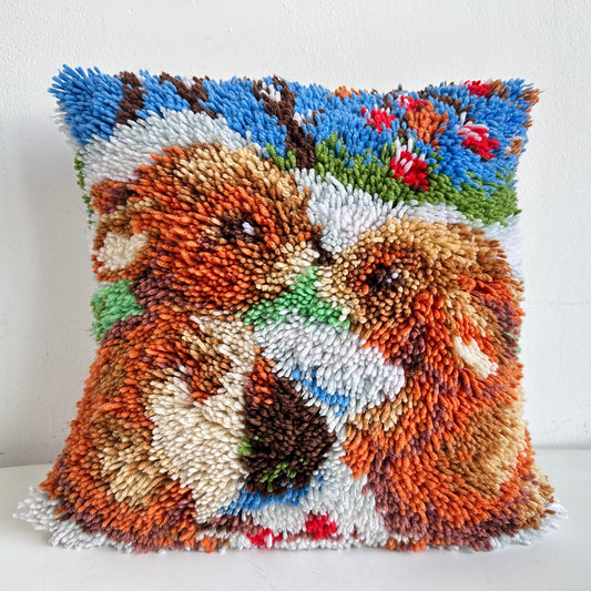 PW030 BABY BUNNIES LATCH HOOK PILLOW