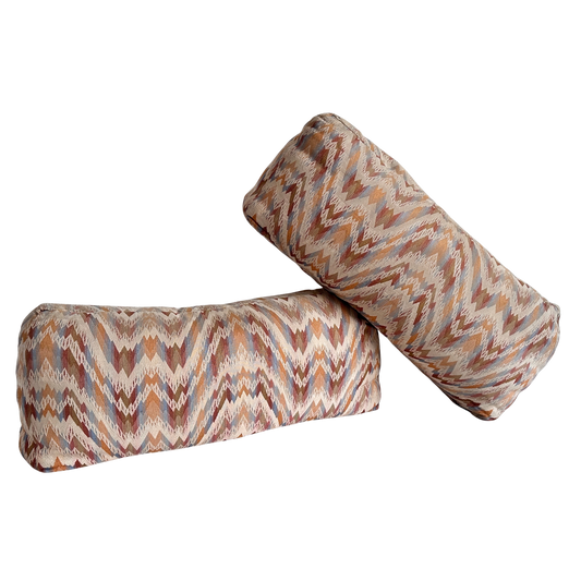 PW031 PAIR OF LARGE ZIGZAG CUSHIONS