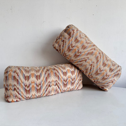PW031 PAIR OF LARGE ZIGZAG CUSHIONS