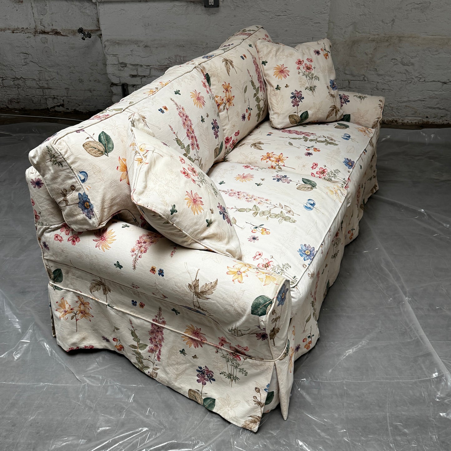SF012 FLORAL SOFA