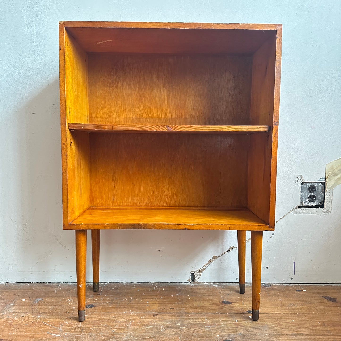 SH002 MID CENTURY WOOD BOOKSHELF