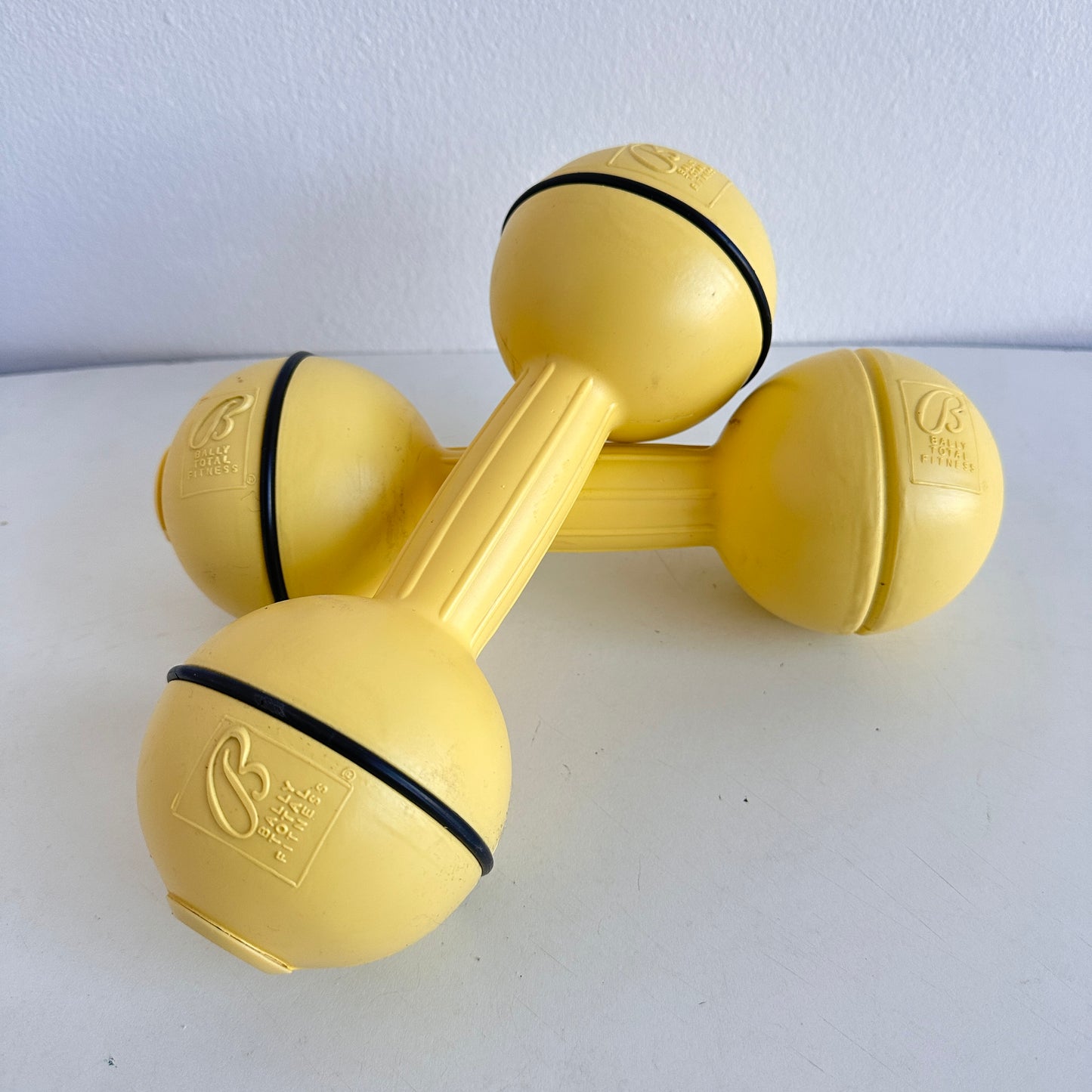 SP031 PAIR OF BALLY TOTAL FITNESS 5LB YELLOW DUMBBELLS